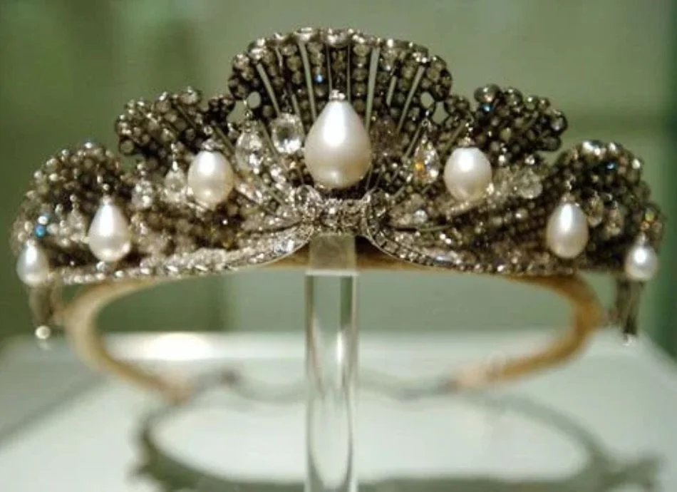 mellerio shell tiara